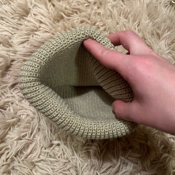 Lonely ghost beanie - Picture 4 of 4